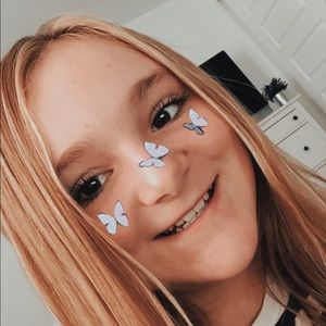 Meet your Posher, Lola